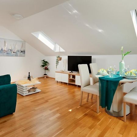 Modern & Spacious Rooftop Apartment With Natual Sunlight 스플리트 외부 사진