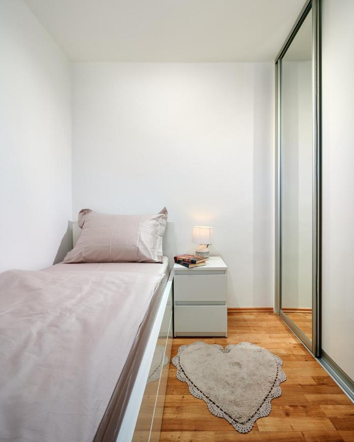Modern & Spacious Rooftop Apartment With Natual Sunlight 스플리트 외부 사진