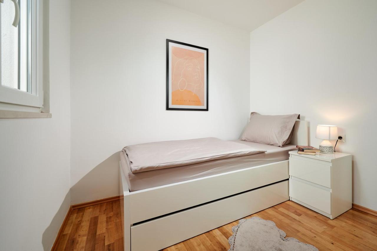 Modern & Spacious Rooftop Apartment With Natual Sunlight 스플리트 외부 사진