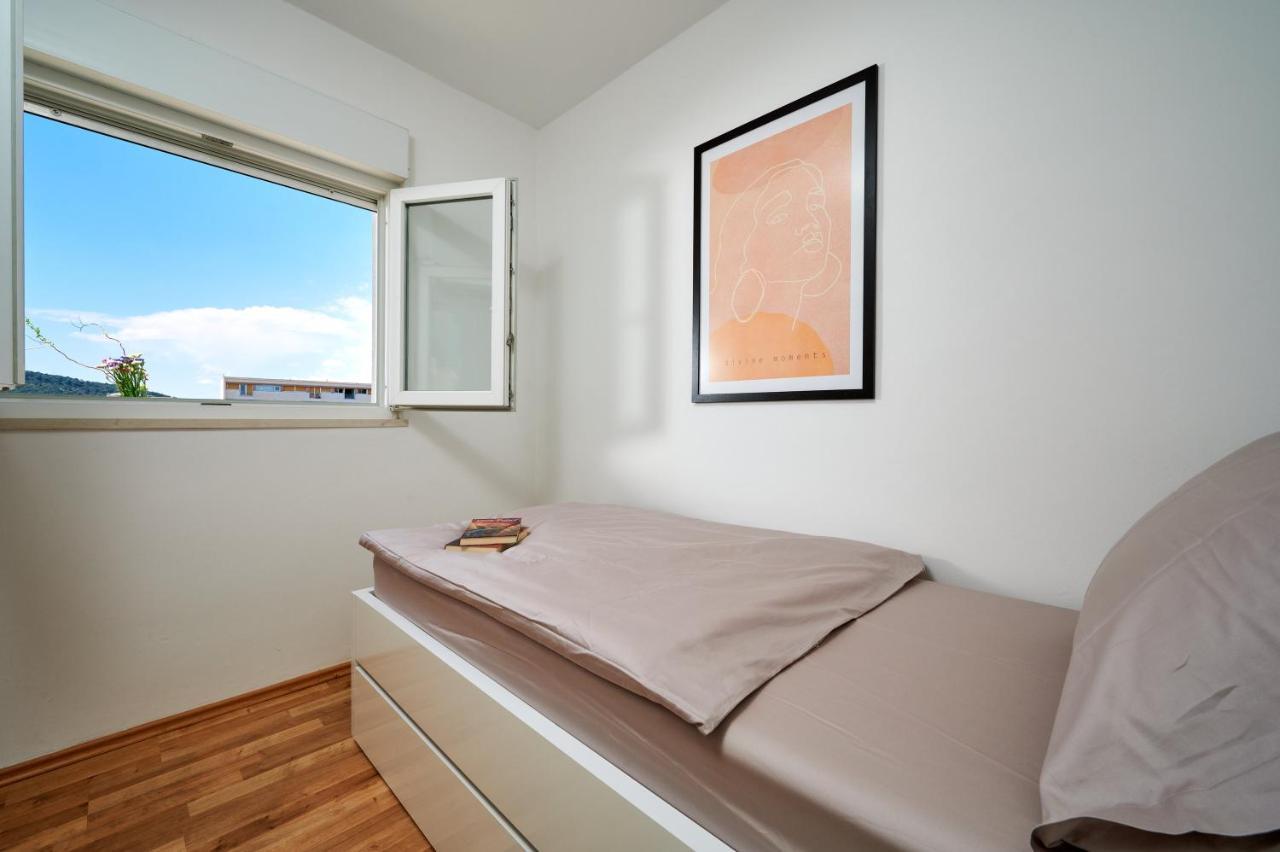 Modern & Spacious Rooftop Apartment With Natual Sunlight 스플리트 외부 사진